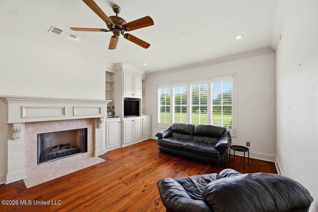 553 Twin Cedars Drive, Madison, MS 39110