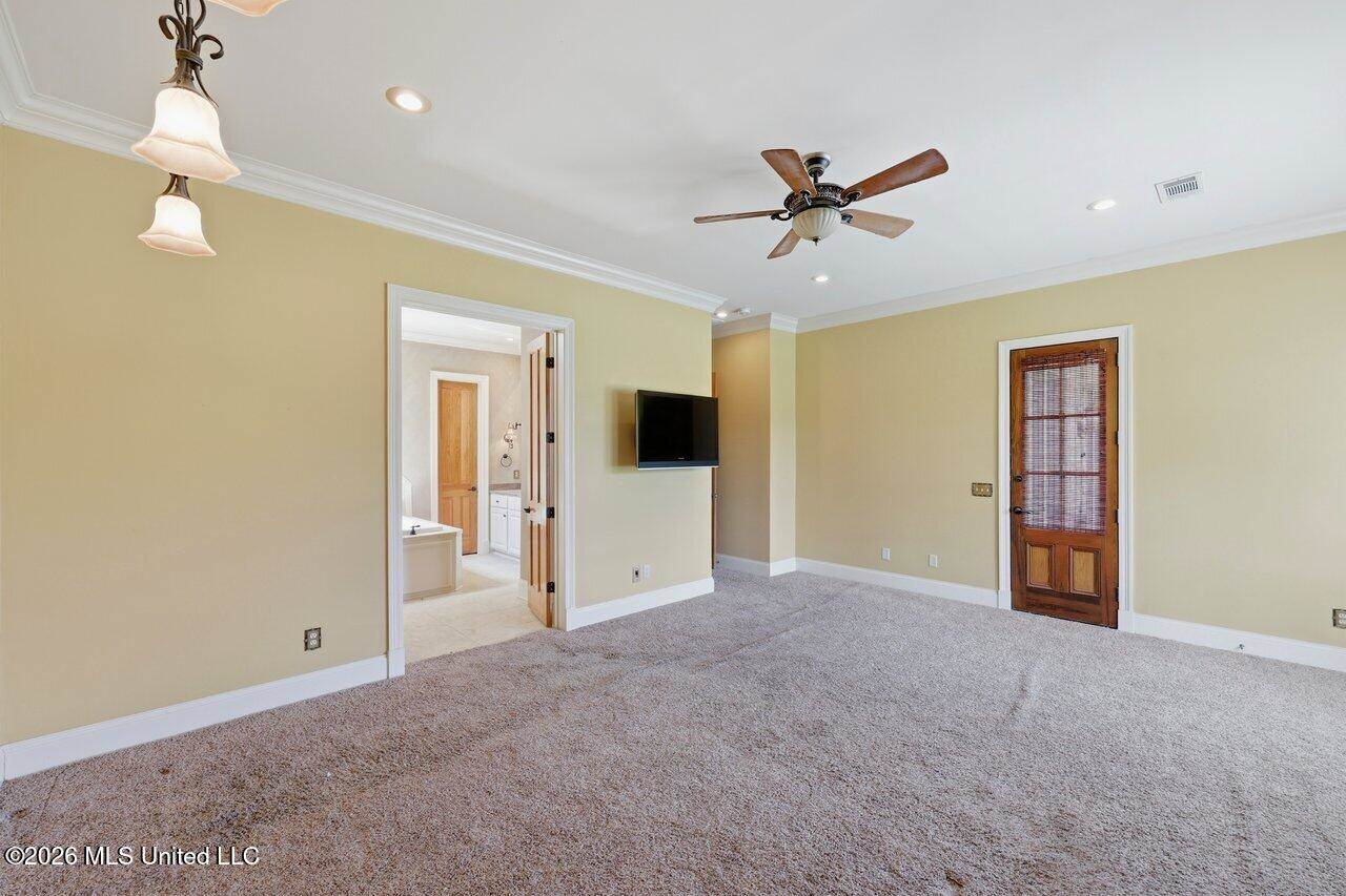 553 Twin Cedars Drive, Madison, MS 39110