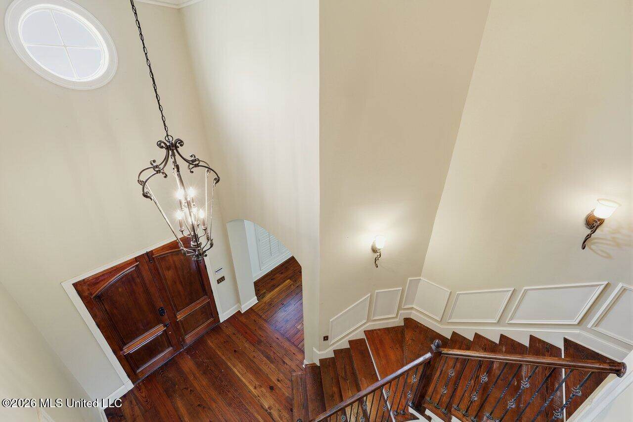 553 Twin Cedars Drive, Madison, MS 39110