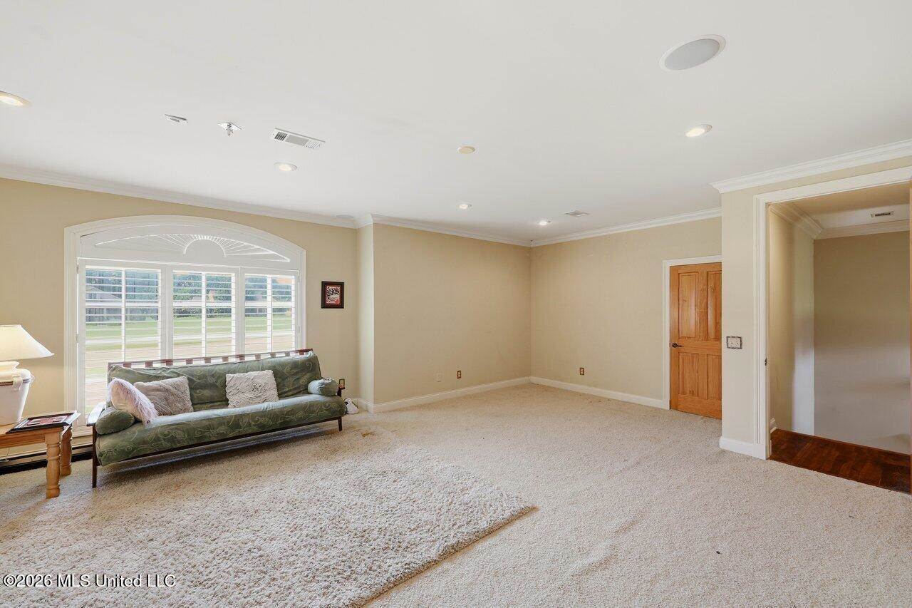 553 Twin Cedars Drive, Madison, MS 39110