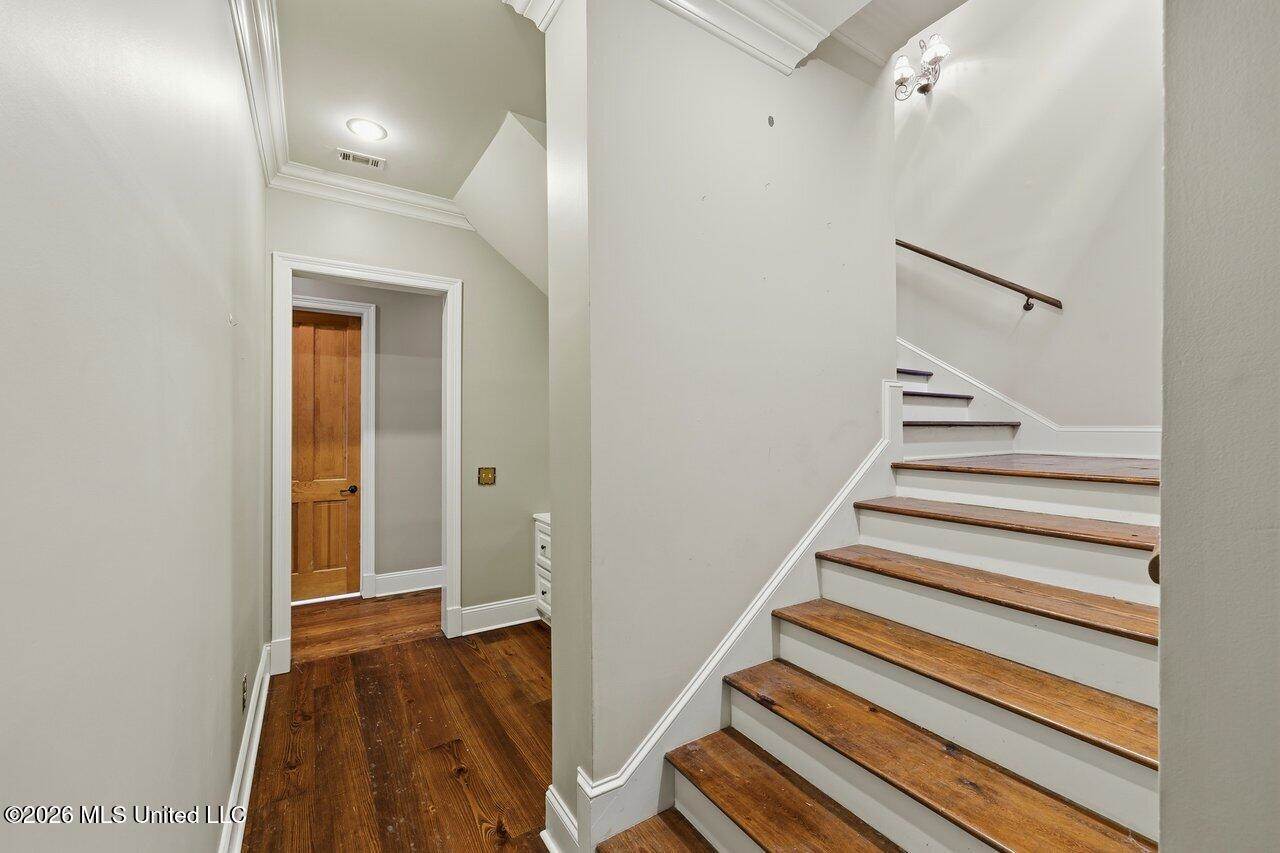 553 Twin Cedars Drive, Madison, MS 39110