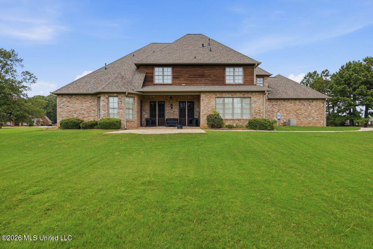 553 Twin Cedars Drive, Madison, MS 39110