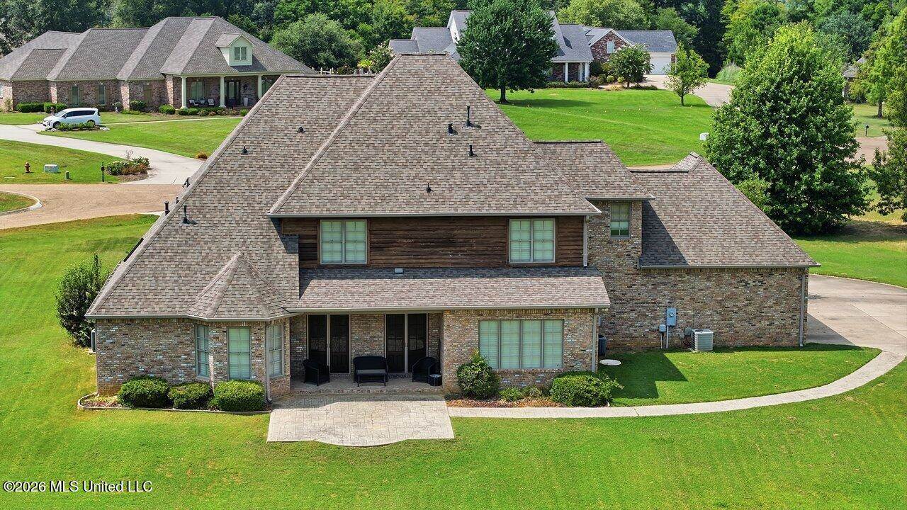 553 Twin Cedars Drive, Madison, MS 39110