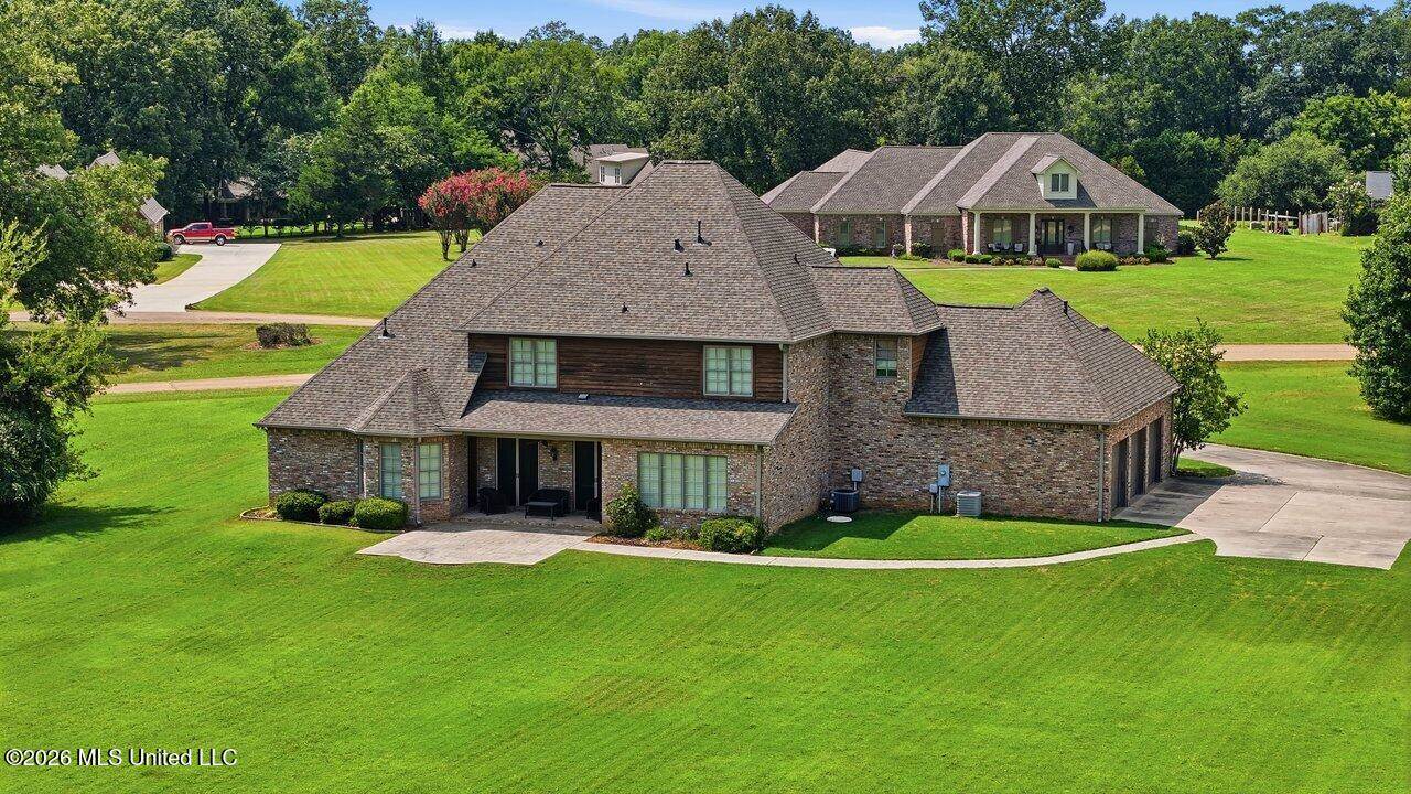 553 Twin Cedars Drive, Madison, MS 39110