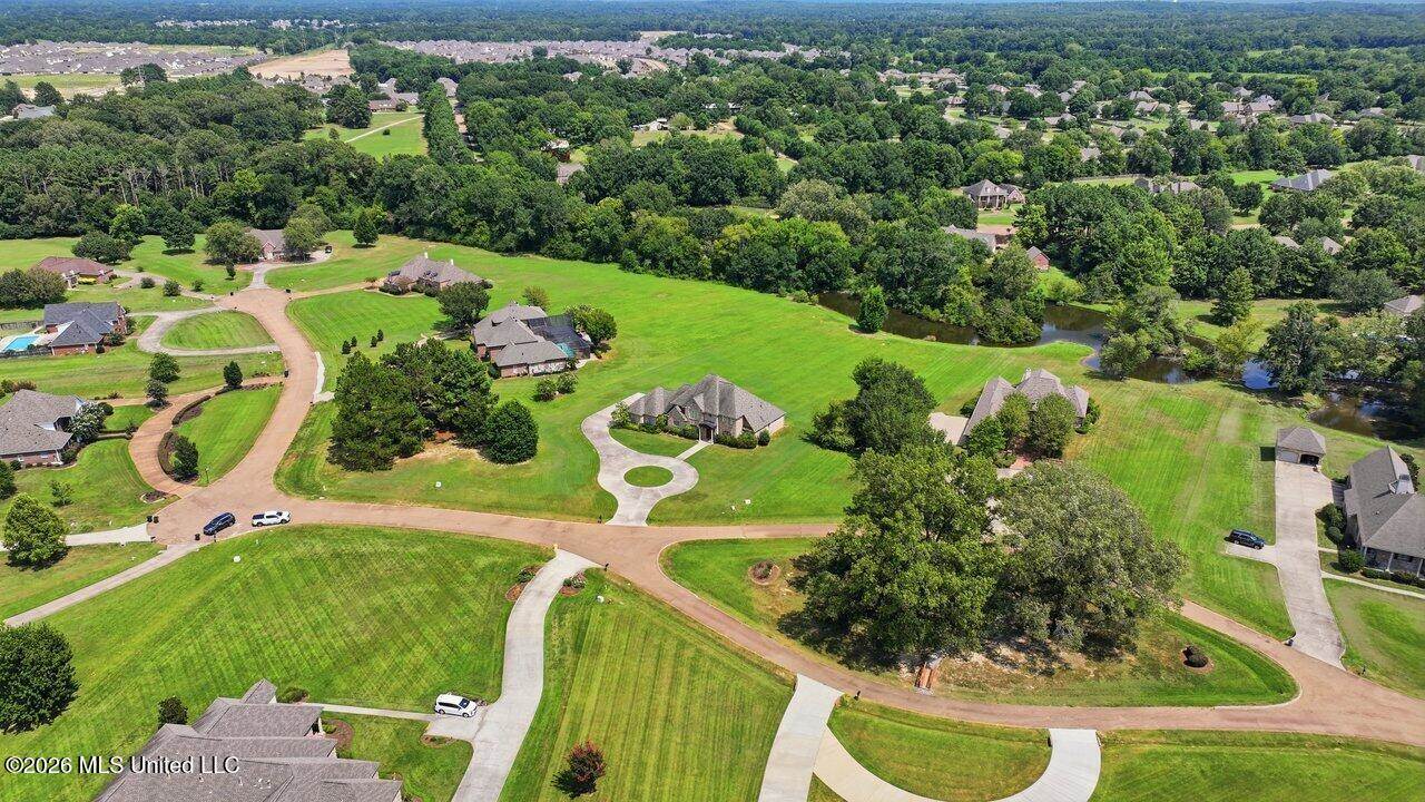 553 Twin Cedars Drive, Madison, MS 39110
