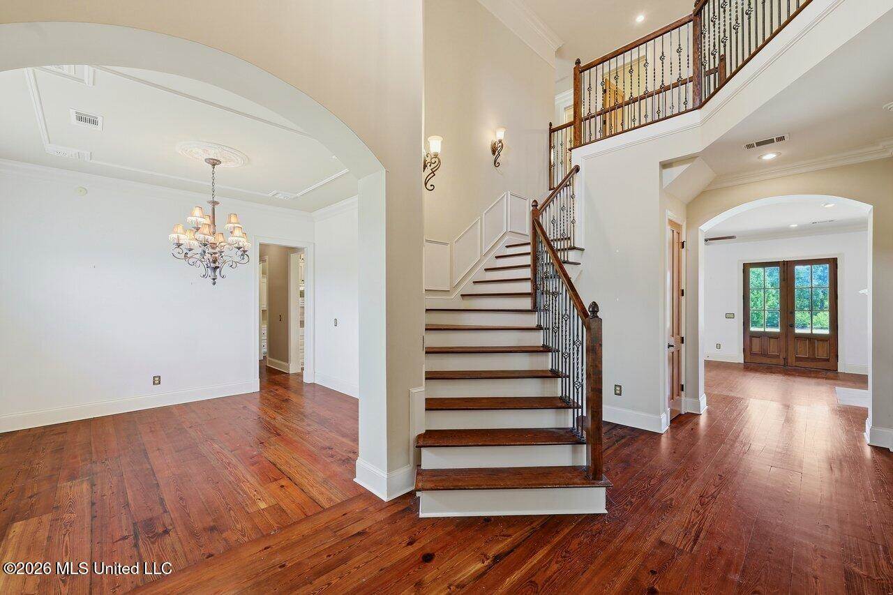553 Twin Cedars Drive, Madison, MS 39110