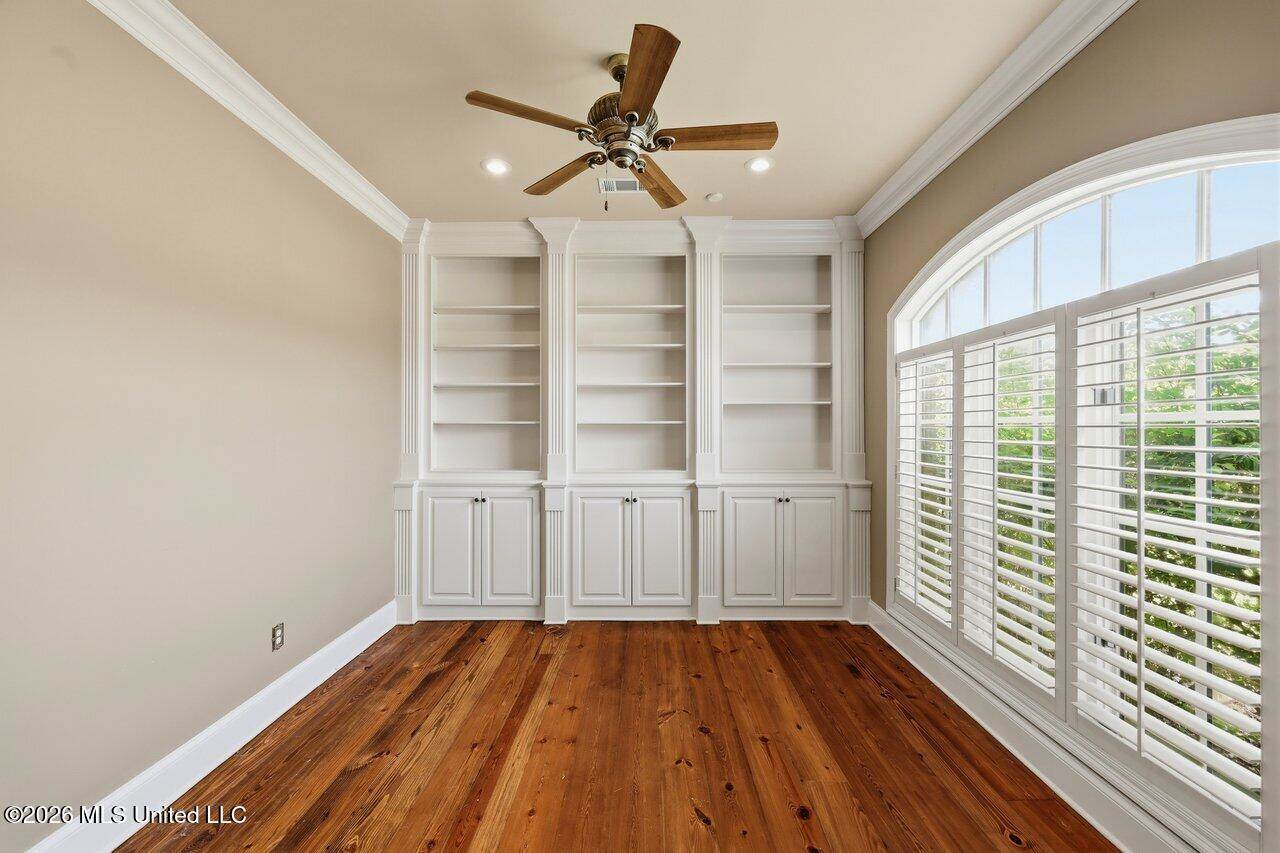 553 Twin Cedars Drive, Madison, MS 39110