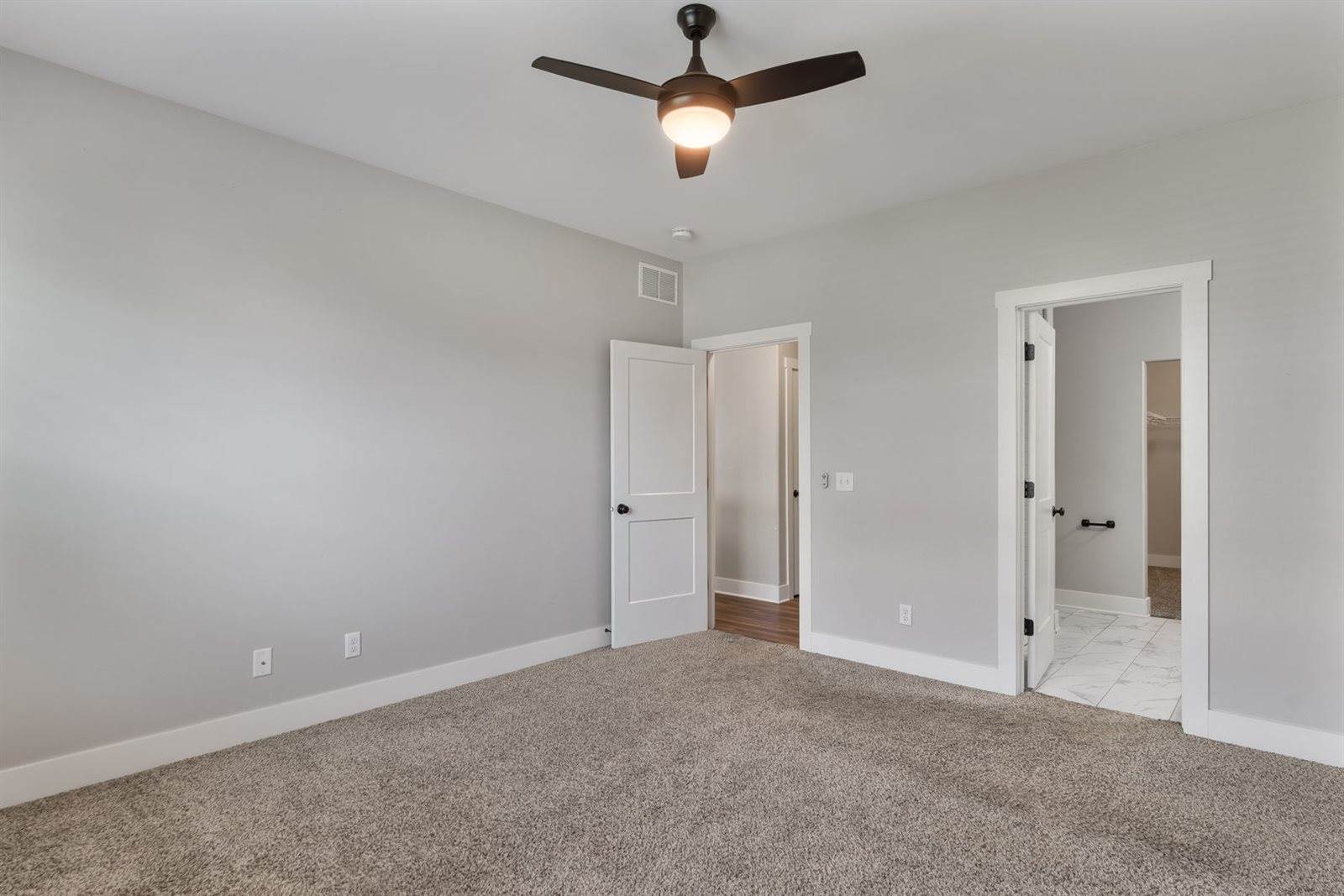 3044 Mary Leigh Drive, Bettendorf, IA 52722