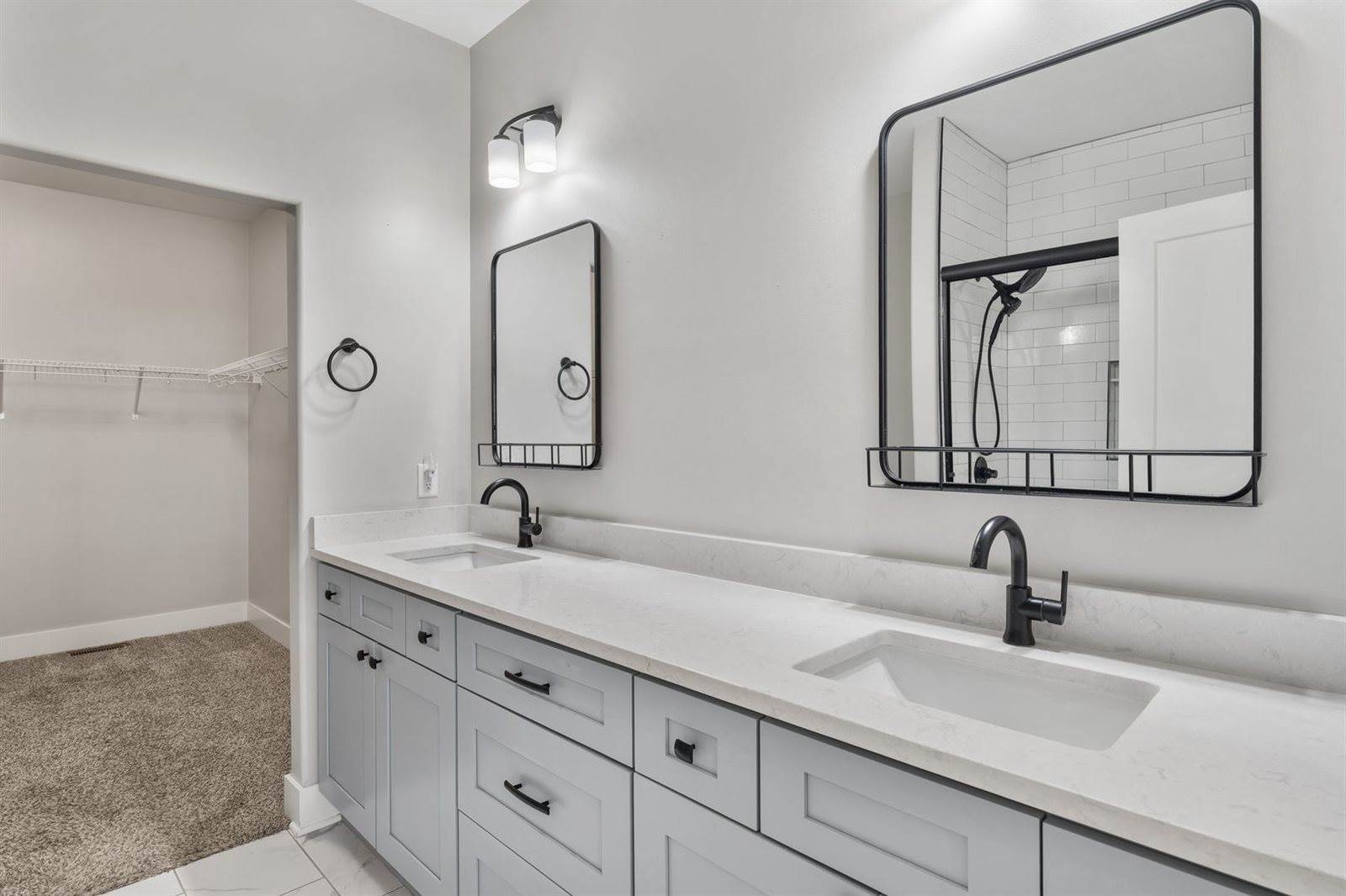 3044 Mary Leigh Drive, Bettendorf, IA 52722