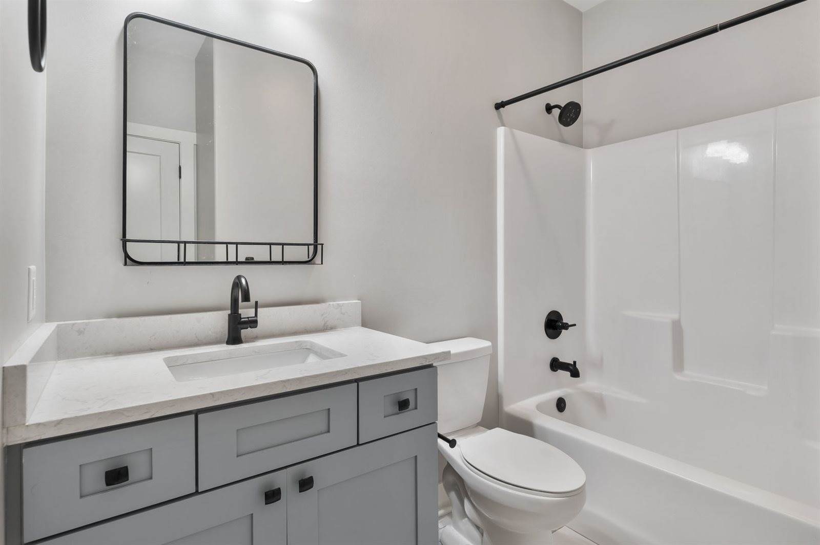 3044 Mary Leigh Drive, Bettendorf, IA 52722