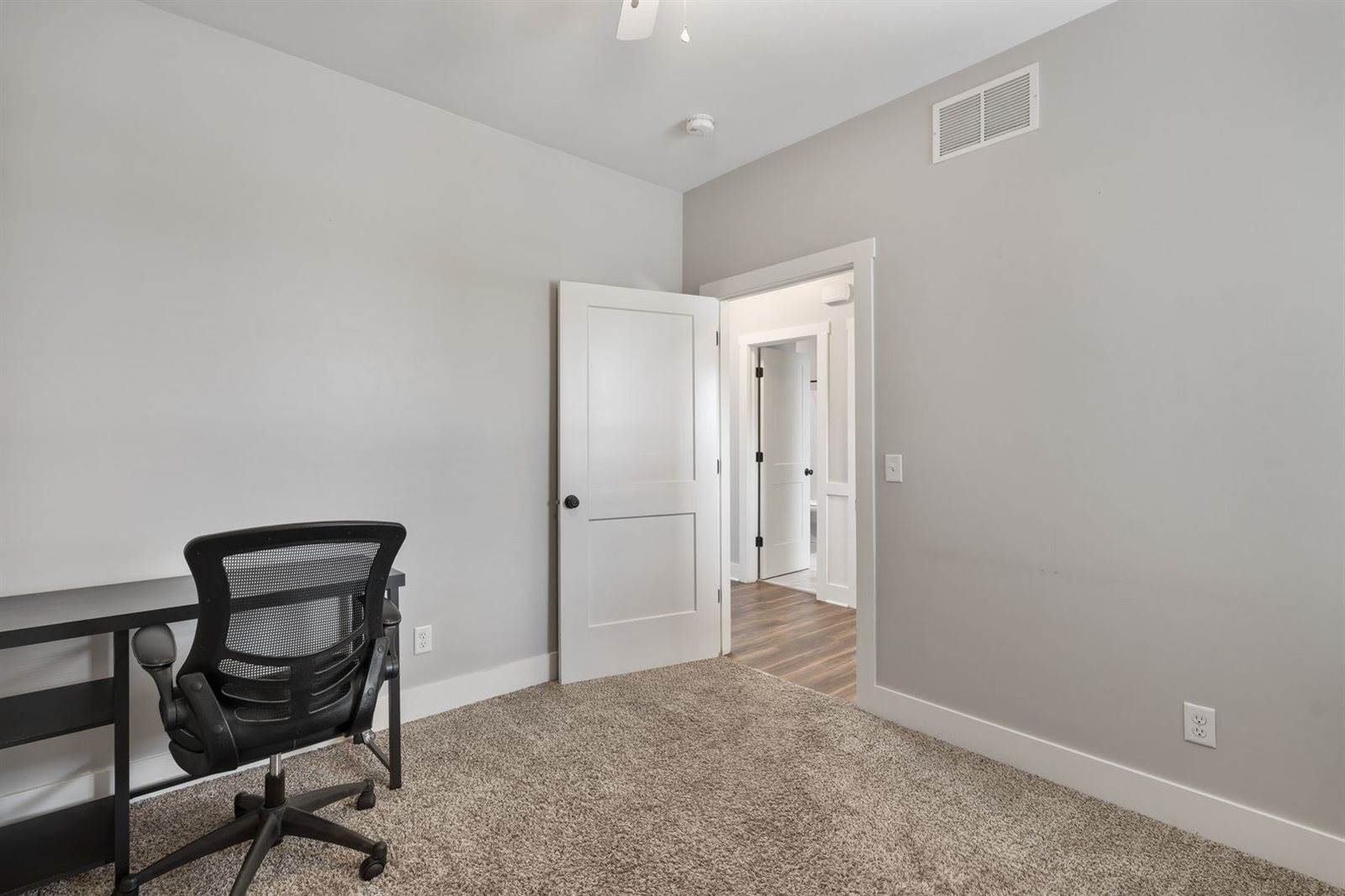3044 Mary Leigh Drive, Bettendorf, IA 52722