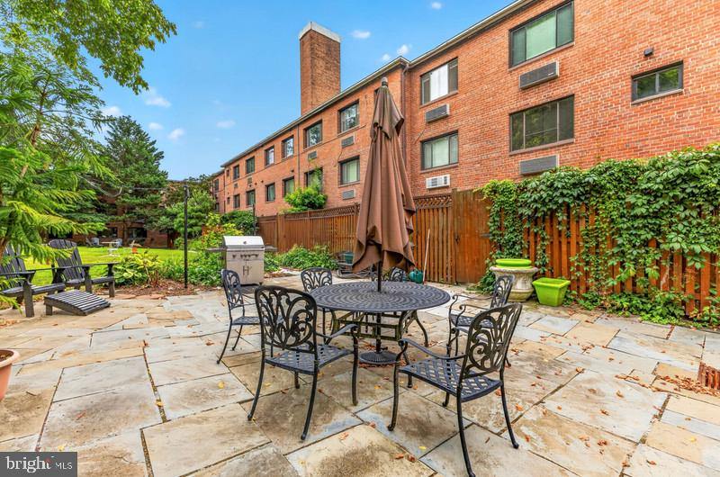 4114 NW Davis Place, Washington, DC 20007