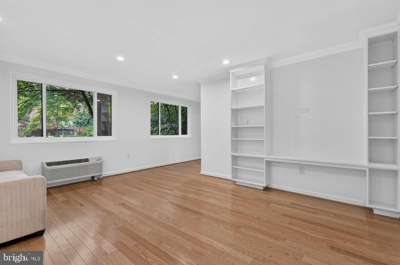 4114 NW Davis Place, Washington, DC 20007