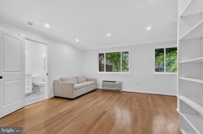4114 NW Davis Place, Washington, DC 20007