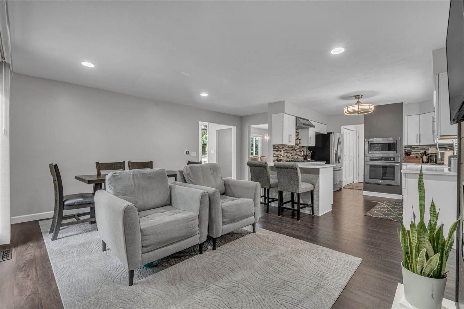 15 Valley View Drive, Blue Grass, IA 52726