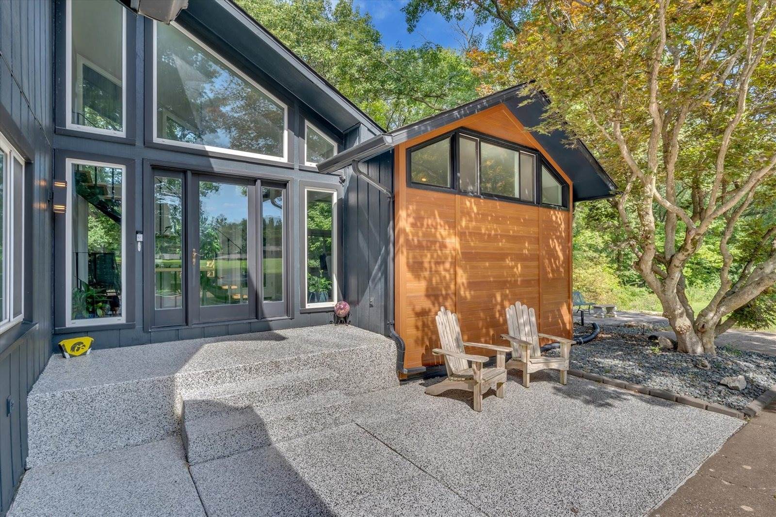 15 Valley View Drive, Blue Grass, IA 52726