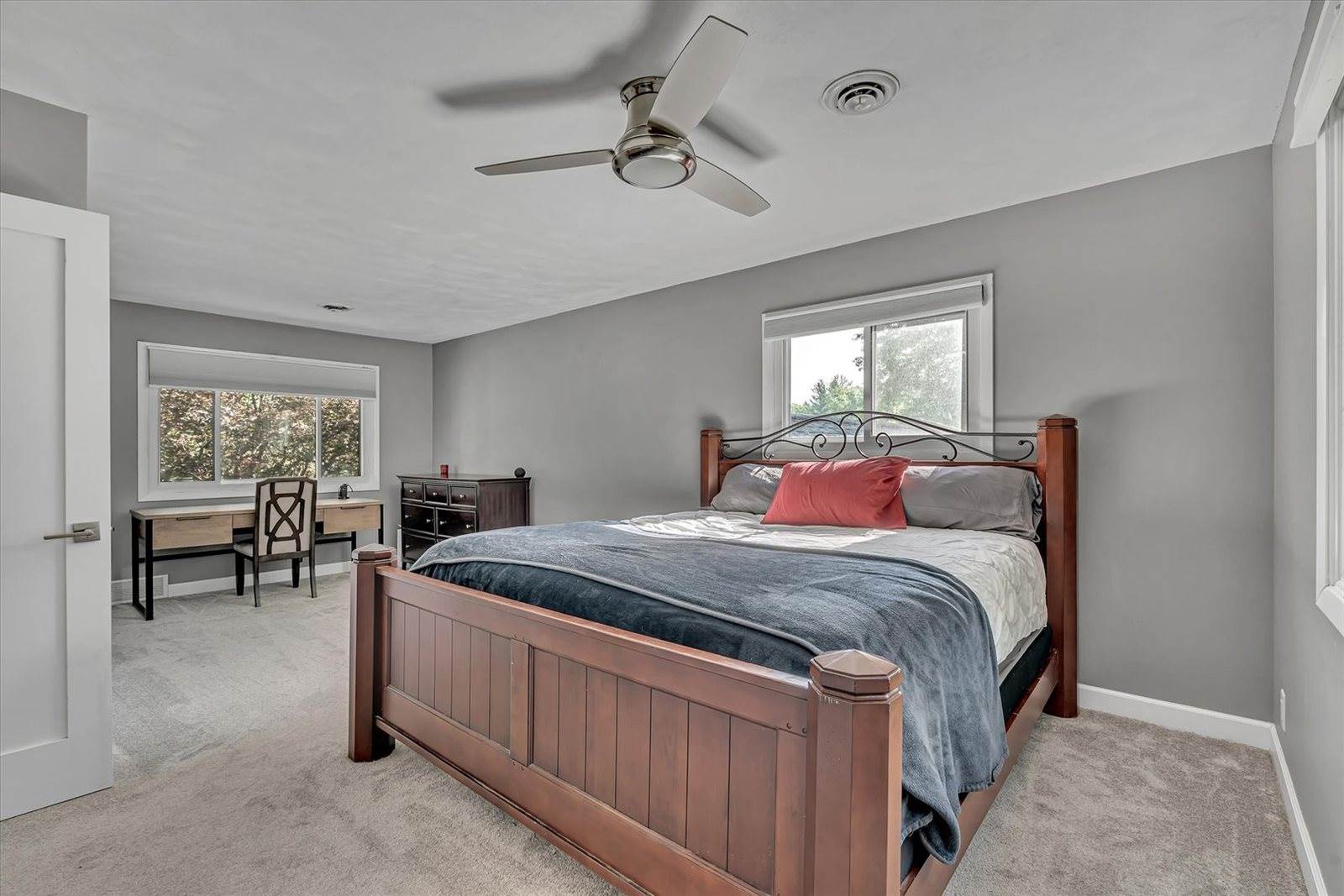 15 Valley View Drive, Blue Grass, IA 52726