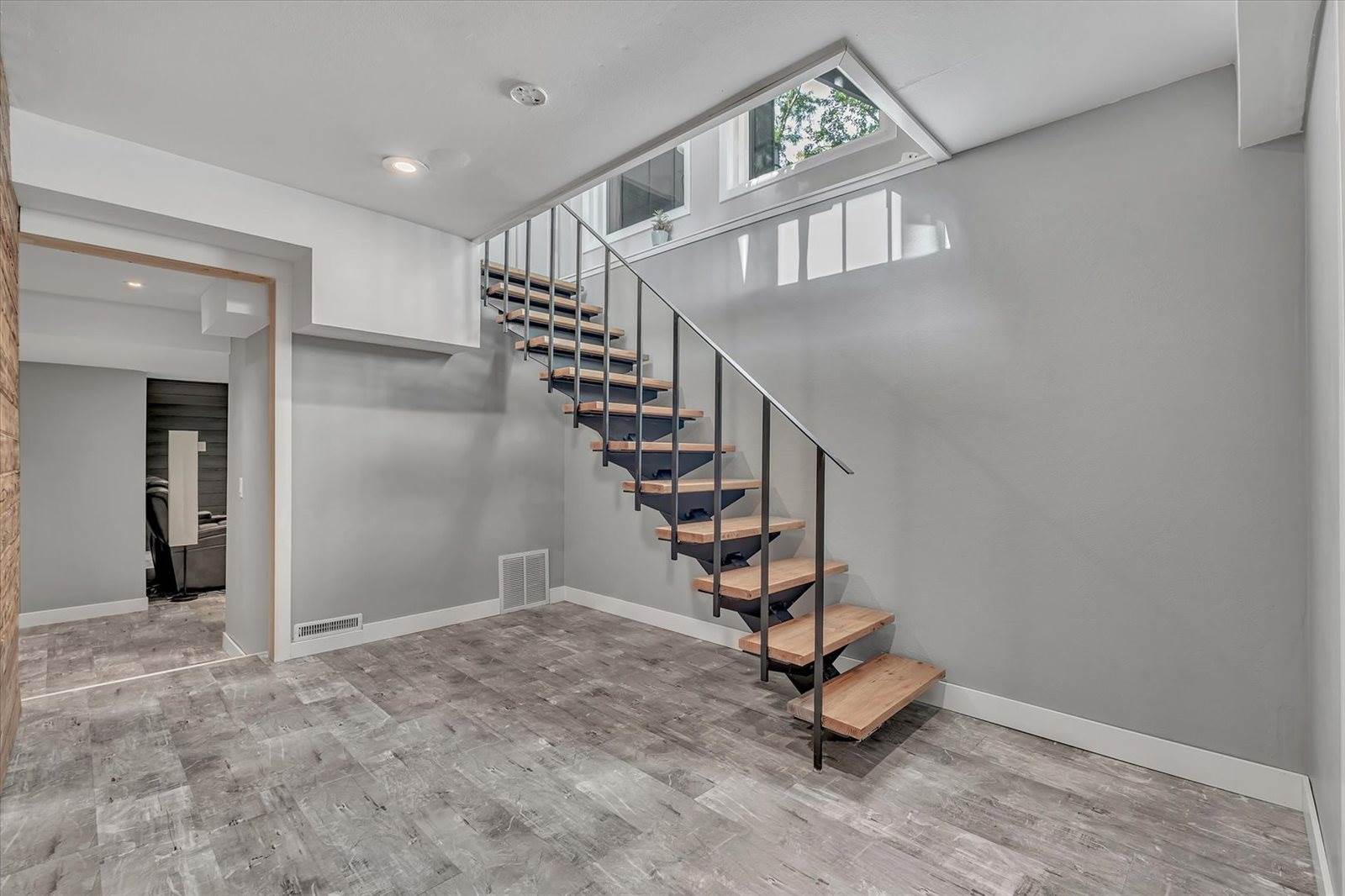 15 Valley View Drive, Blue Grass, IA 52726