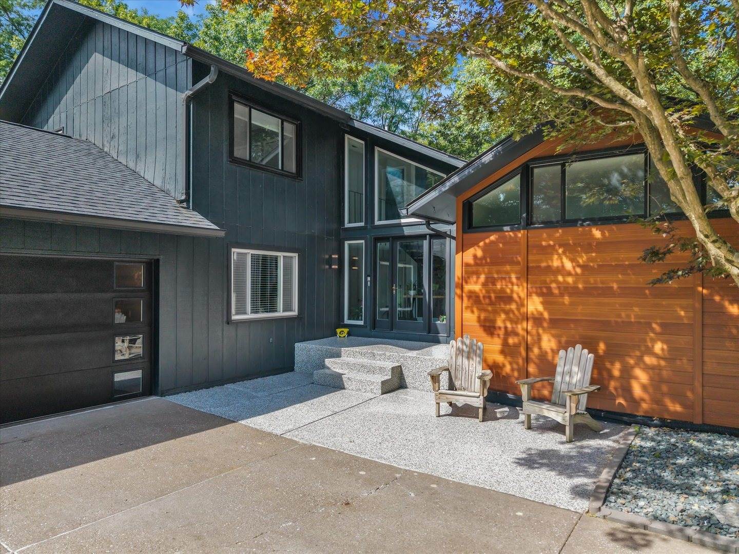 15 Valley View Drive, Blue Grass, IA 52726