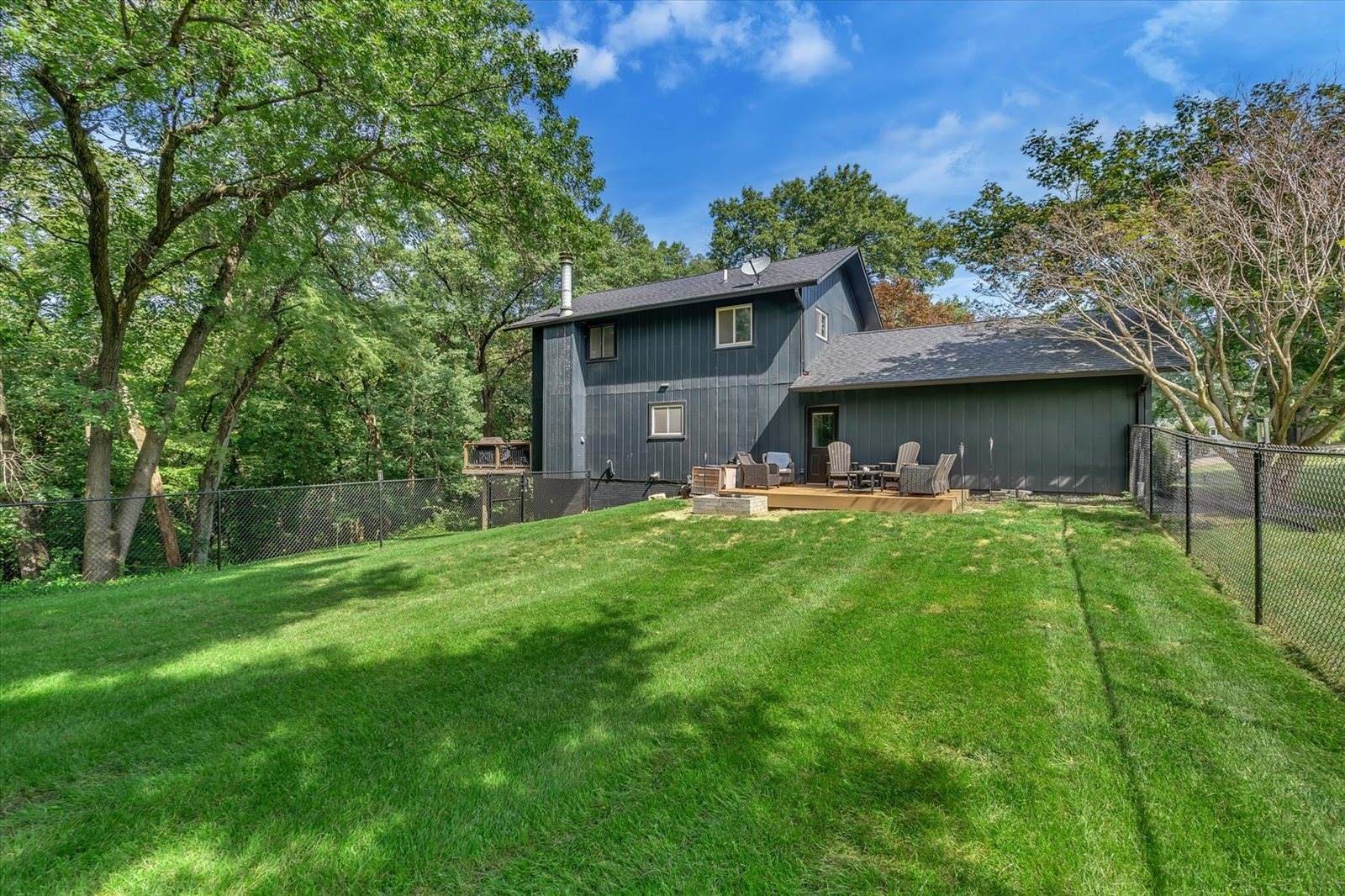 15 Valley View Drive, Blue Grass, IA 52726
