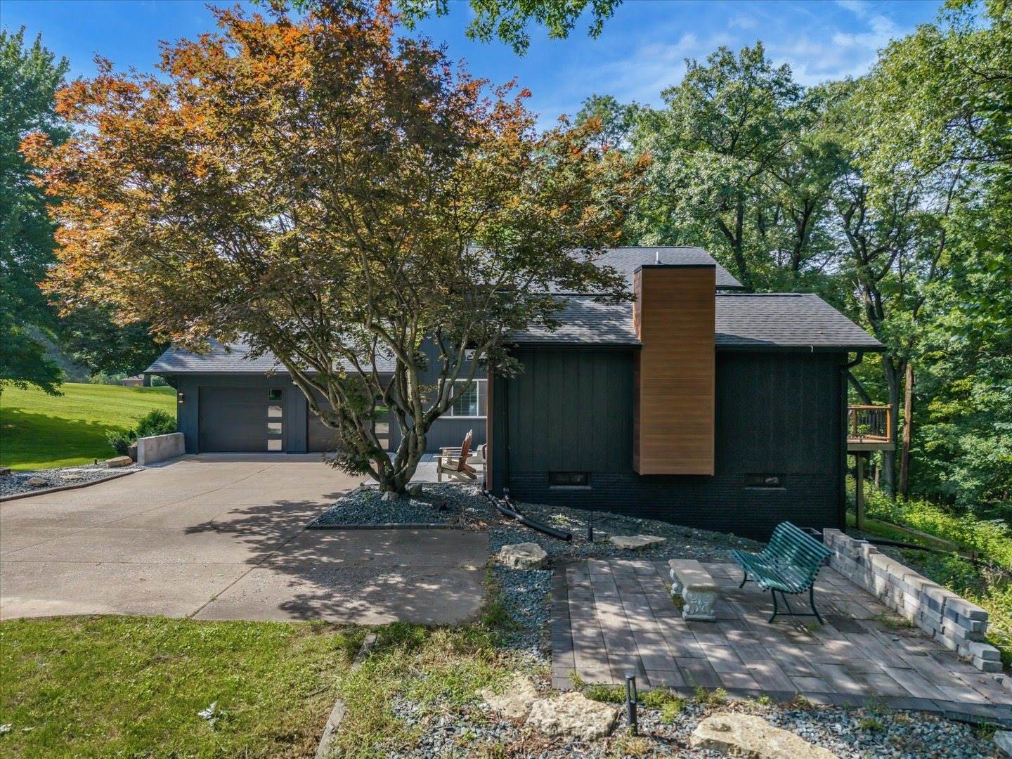 15 Valley View Drive, Blue Grass, IA 52726