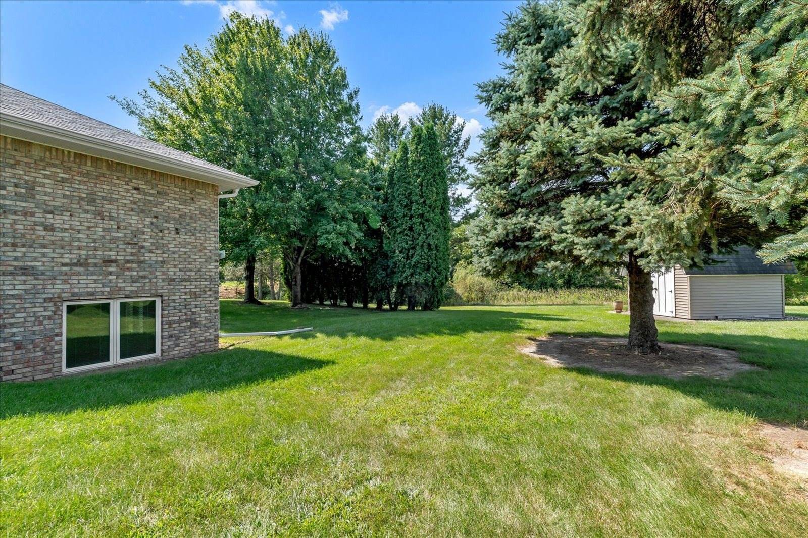 9628 228th Street North, Port Byron, IL 61275