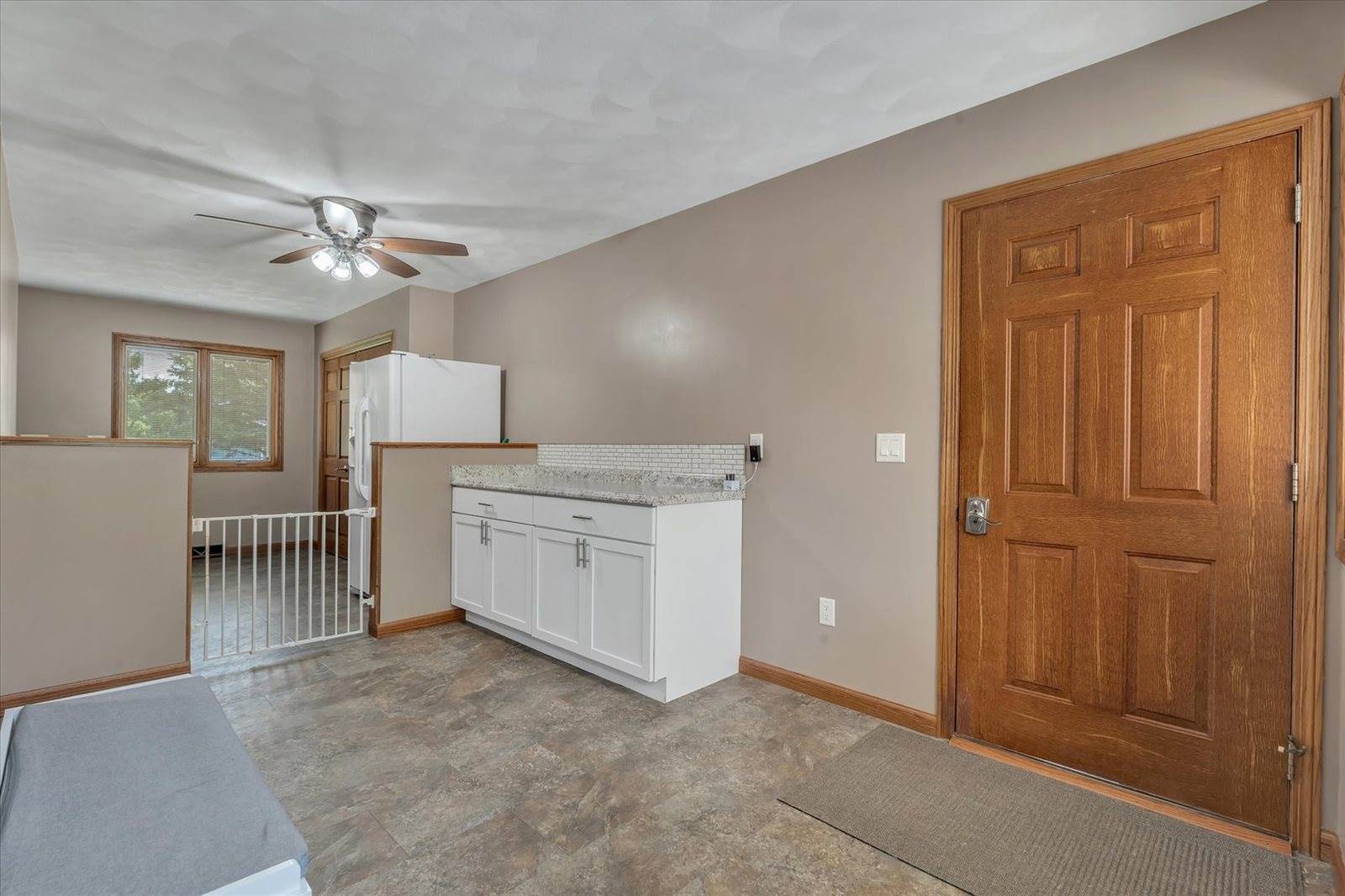 9628 228th Street North, Port Byron, IL 61275