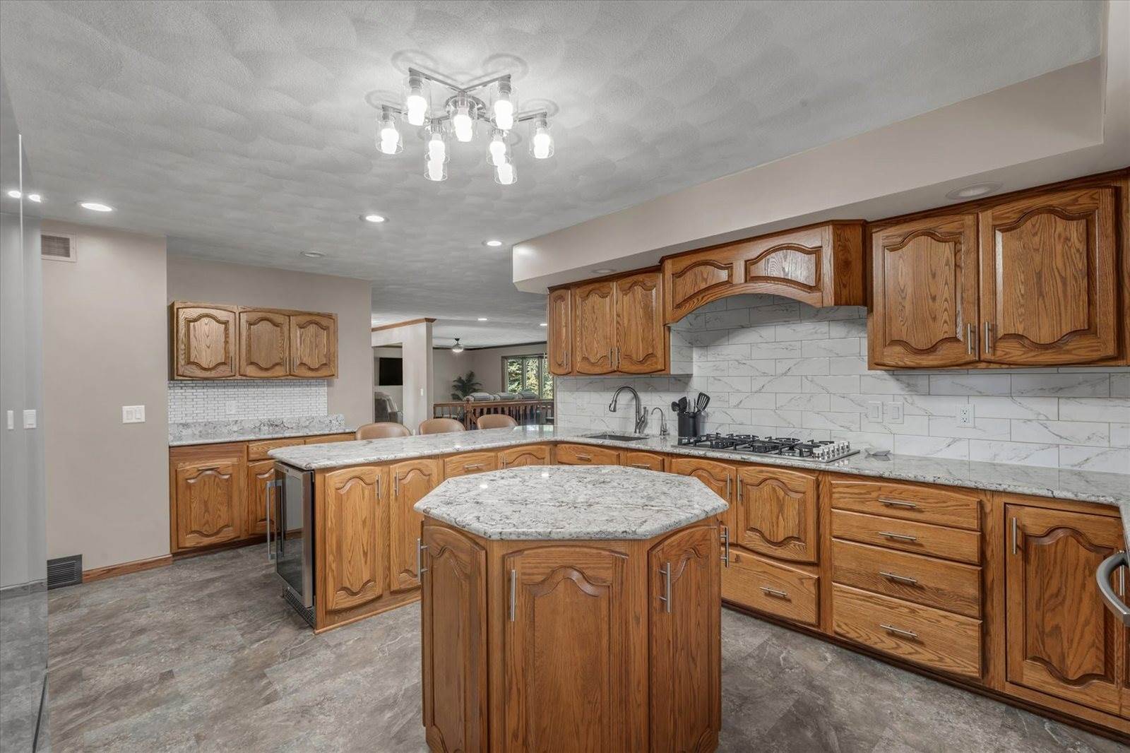9628 228th Street North, Port Byron, IL 61275