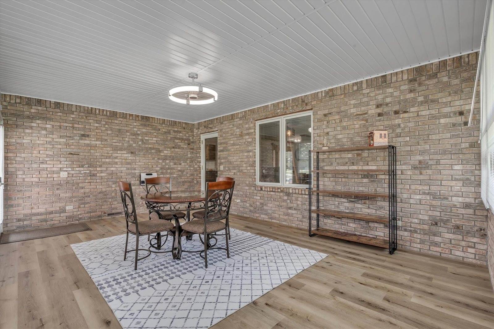 9628 228th Street North, Port Byron, IL 61275