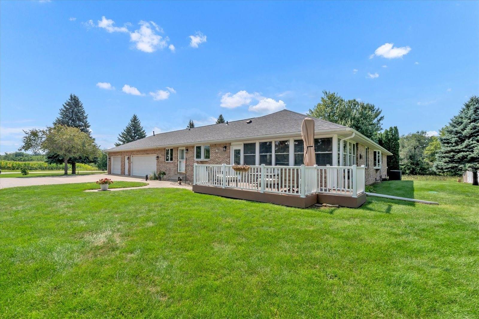 9628 228th Street North, Port Byron, IL 61275