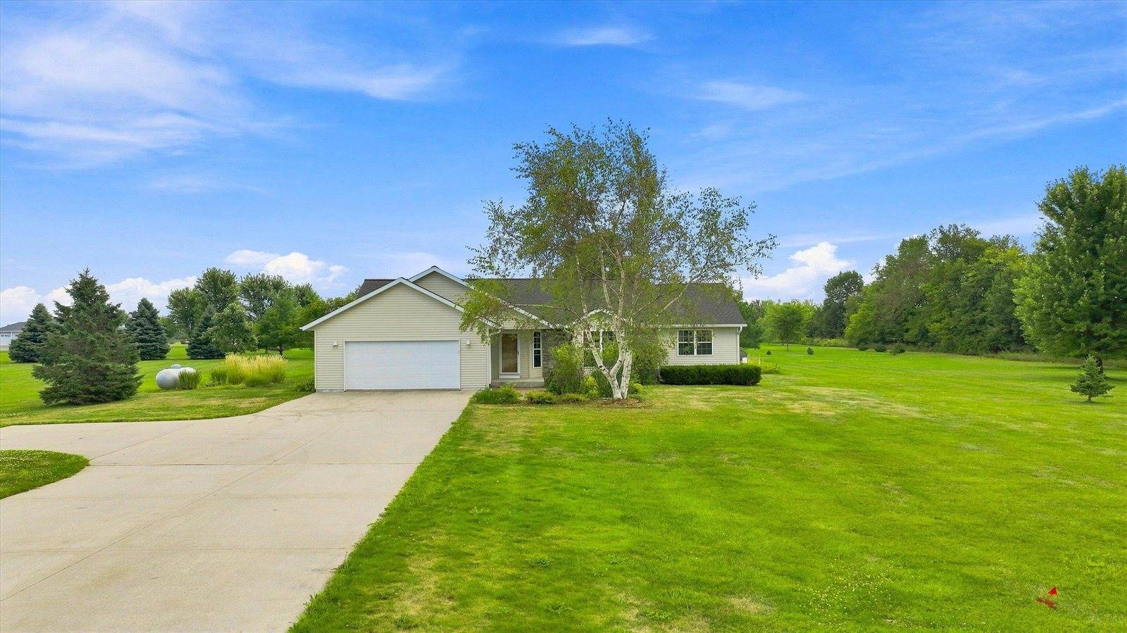 10585 County Road Y, Marshfield, WI 54449