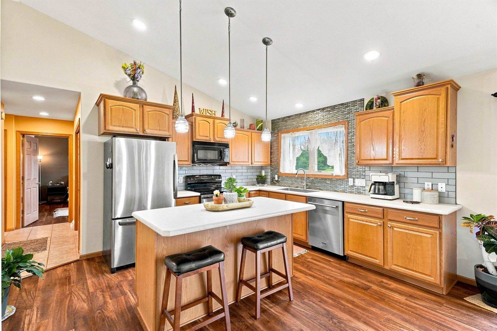 10585 County Road Y, Marshfield, WI 54449
