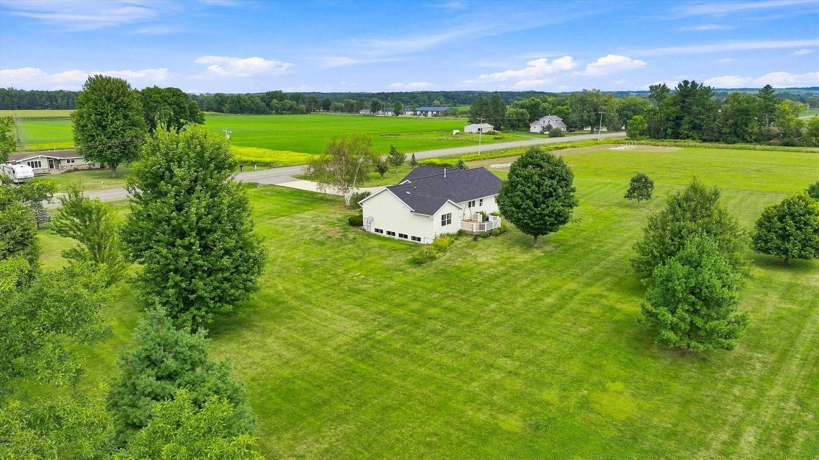 10585 County Road Y, Marshfield, WI 54449