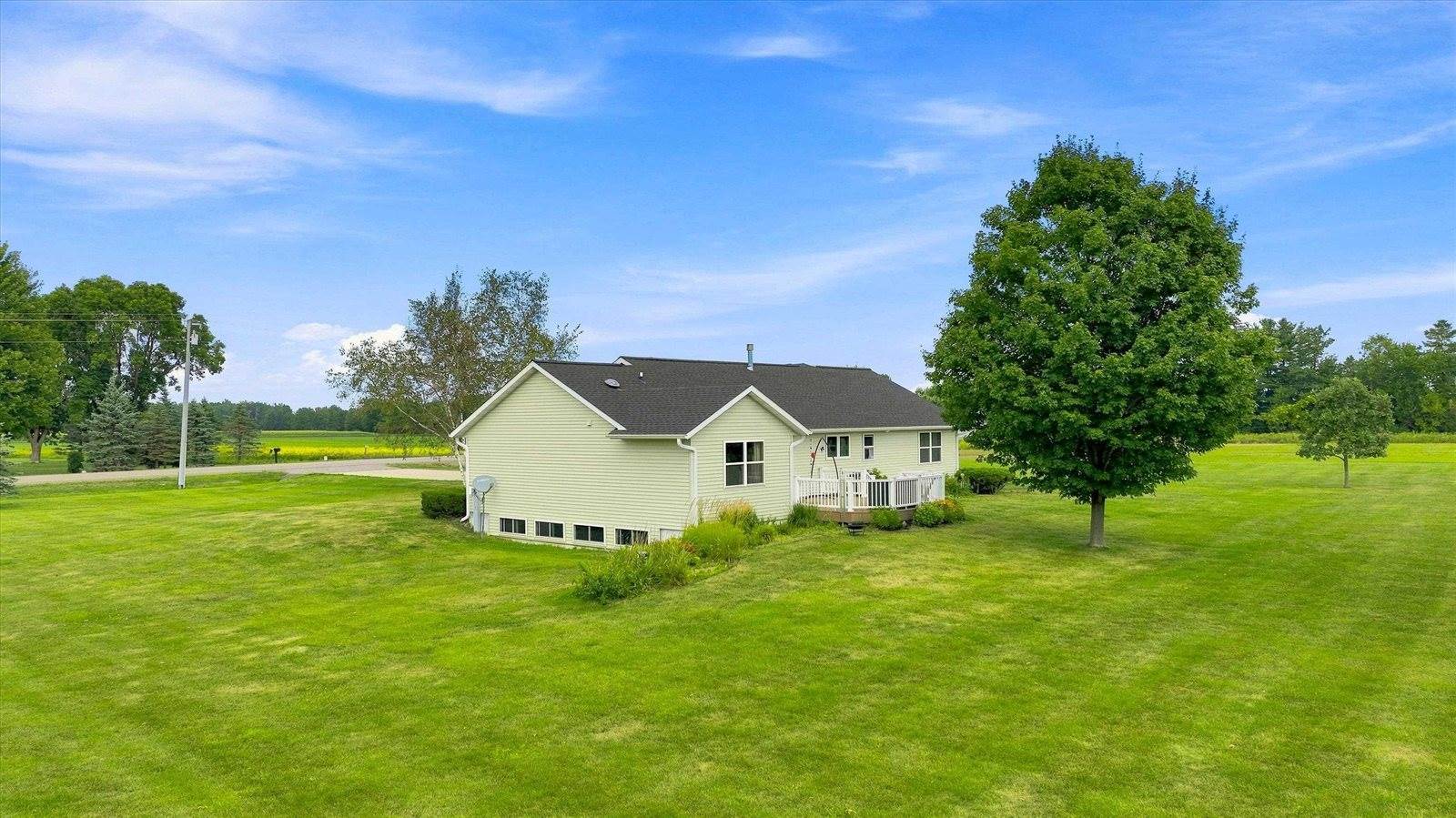 10585 County Road Y, Marshfield, WI 54449