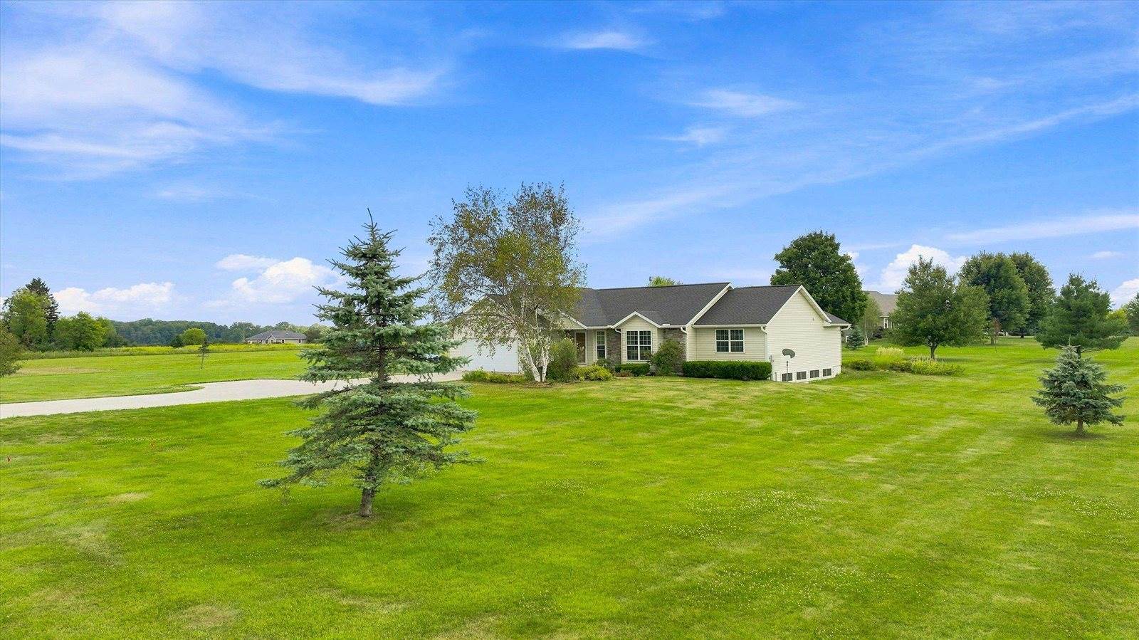 10585 County Road Y, Marshfield, WI 54449