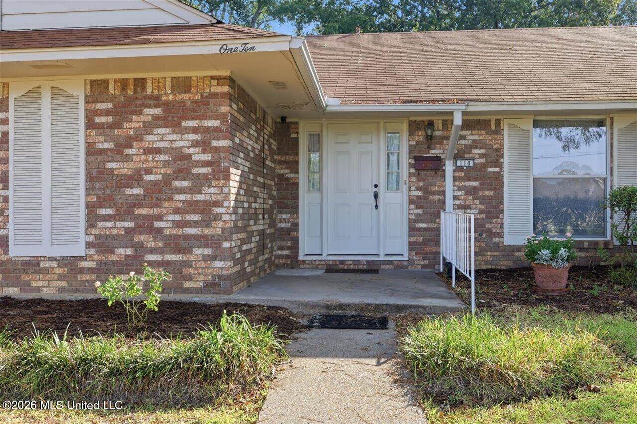 110 Van Doren Drive, Pearl, MS 39208