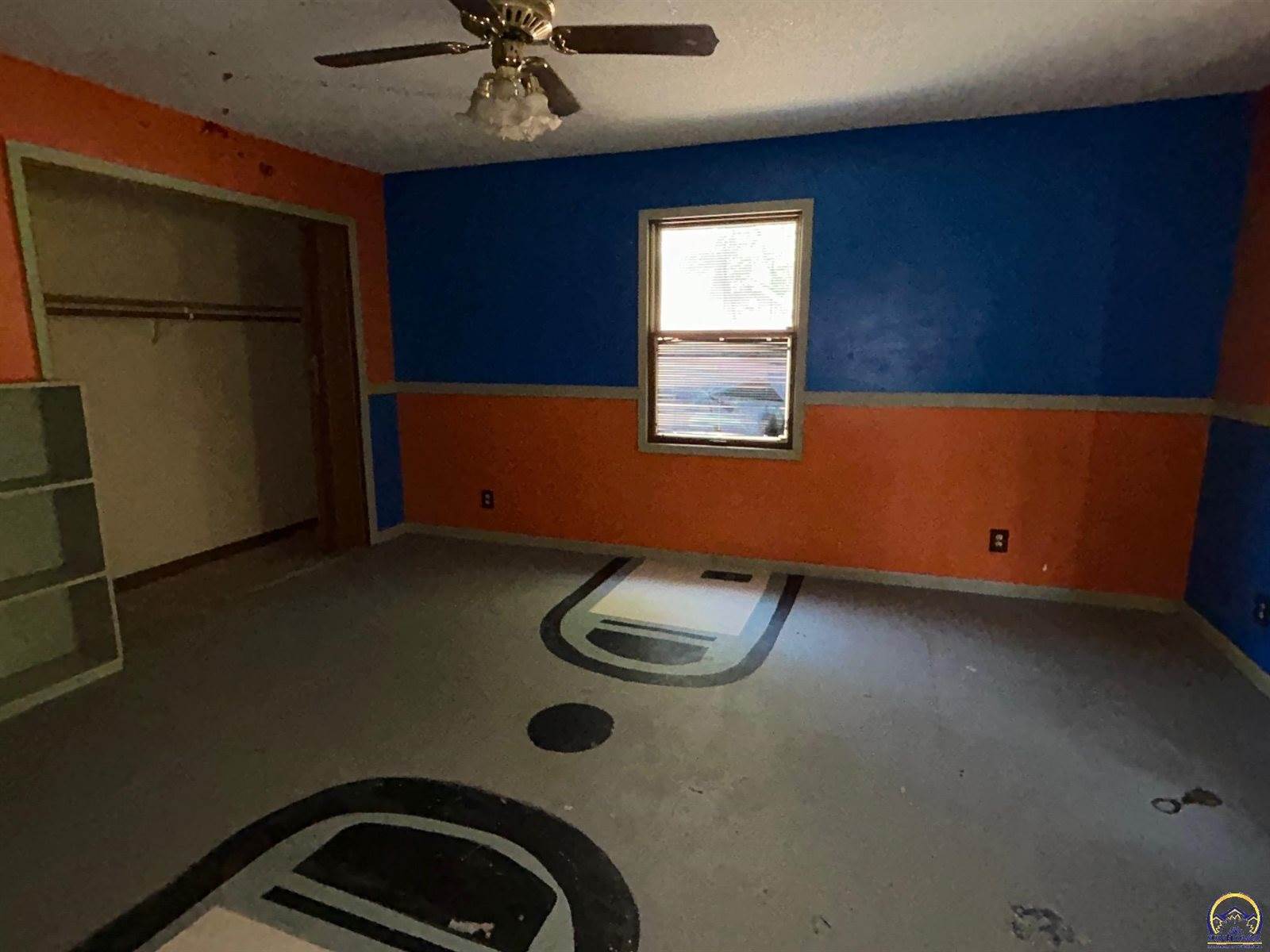 1166 SW Randolph AVE, Topeka, KS 66604