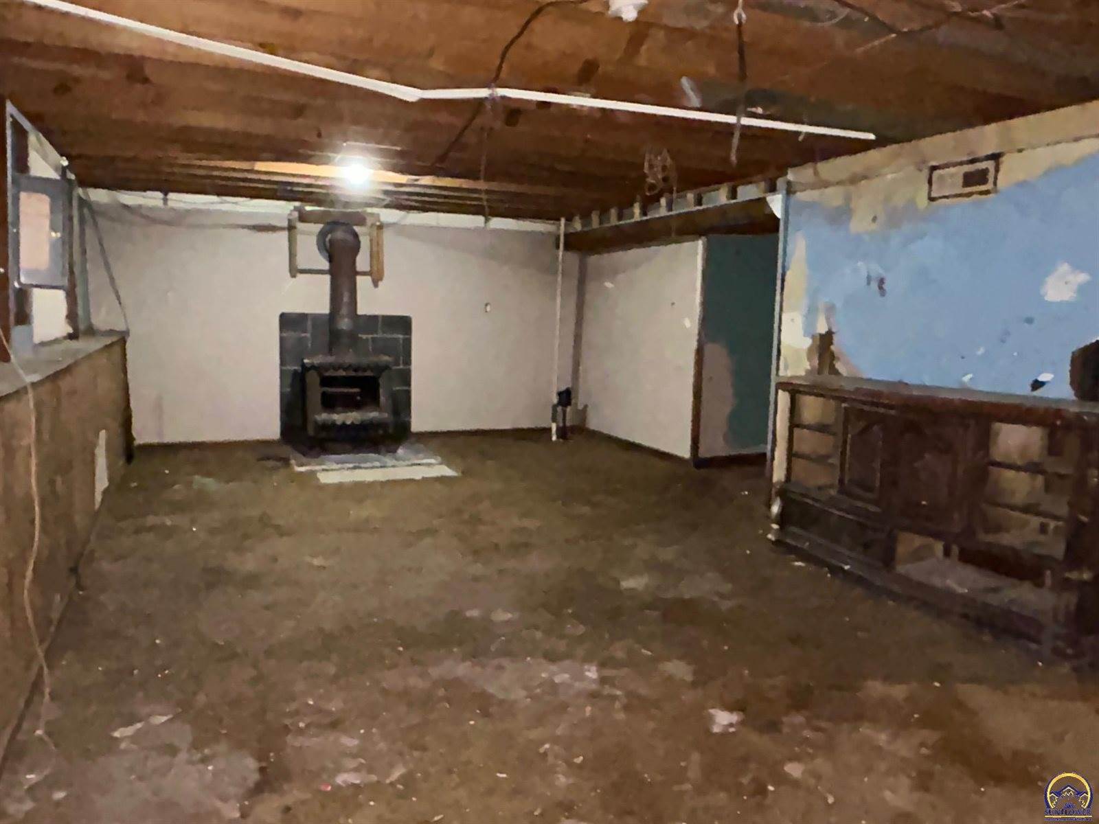 1166 SW Randolph AVE, Topeka, KS 66604