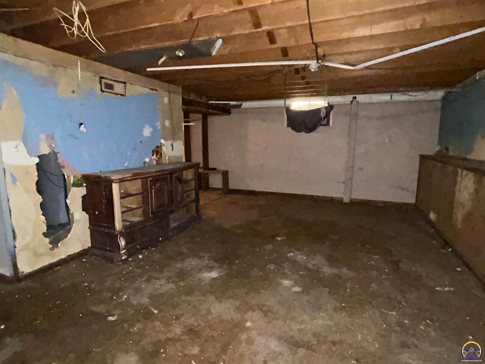 1166 SW Randolph AVE, Topeka, KS 66604
