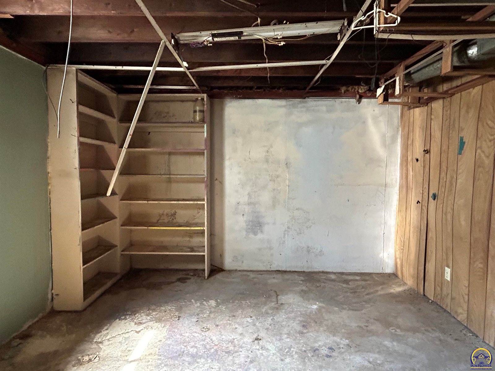 1166 SW Randolph AVE, Topeka, KS 66604