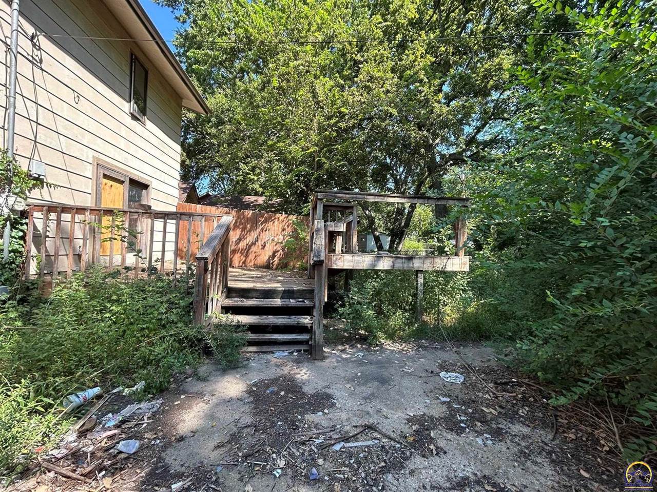 1166 SW Randolph AVE, Topeka, KS 66604