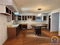 1166 SW Randolph AVE, Topeka, KS 66604