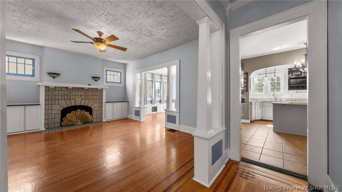 1602 Shelby Place, New Albany, IN 47150