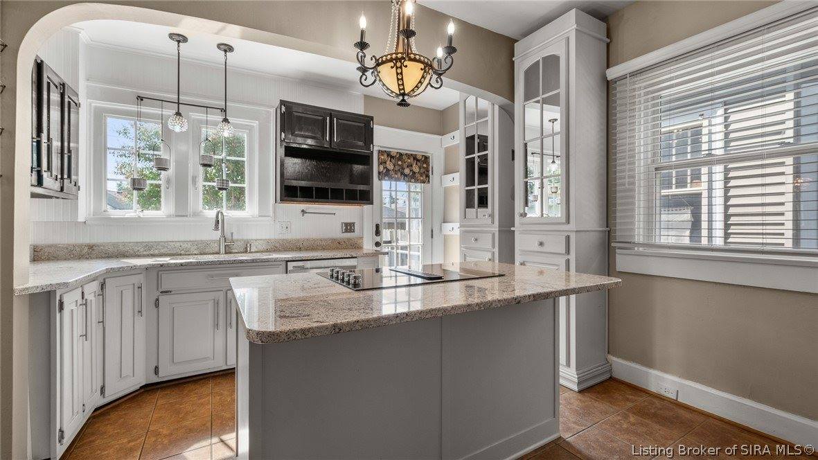 1602 Shelby Place, New Albany, IN 47150