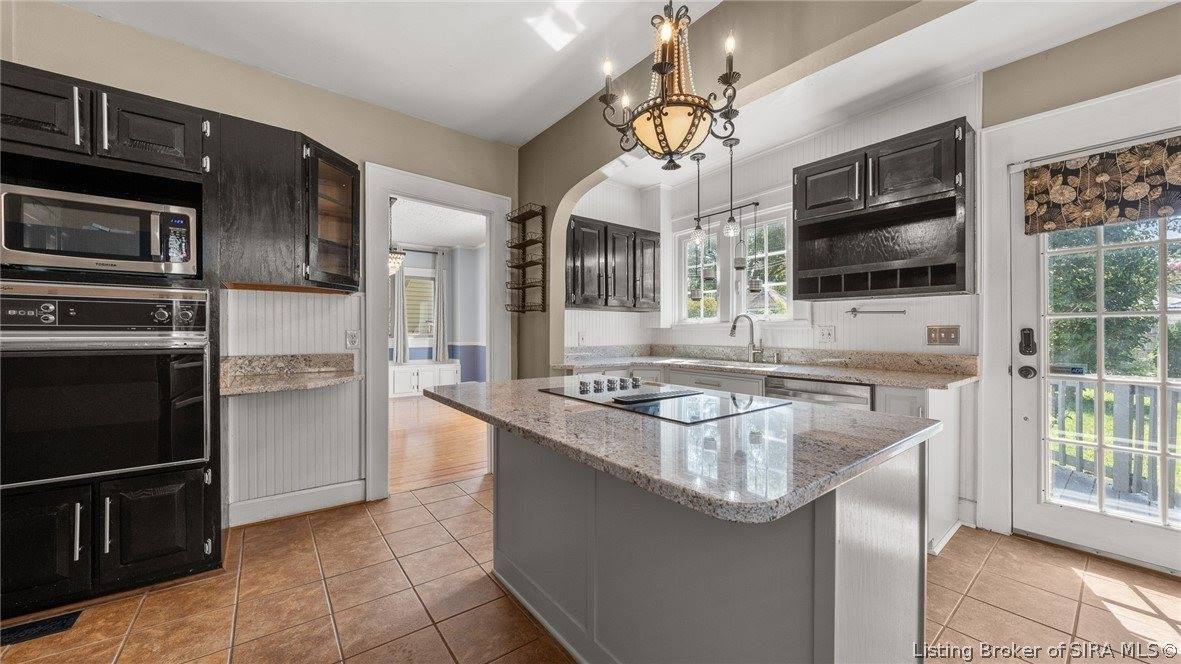 1602 Shelby Place, New Albany, IN 47150