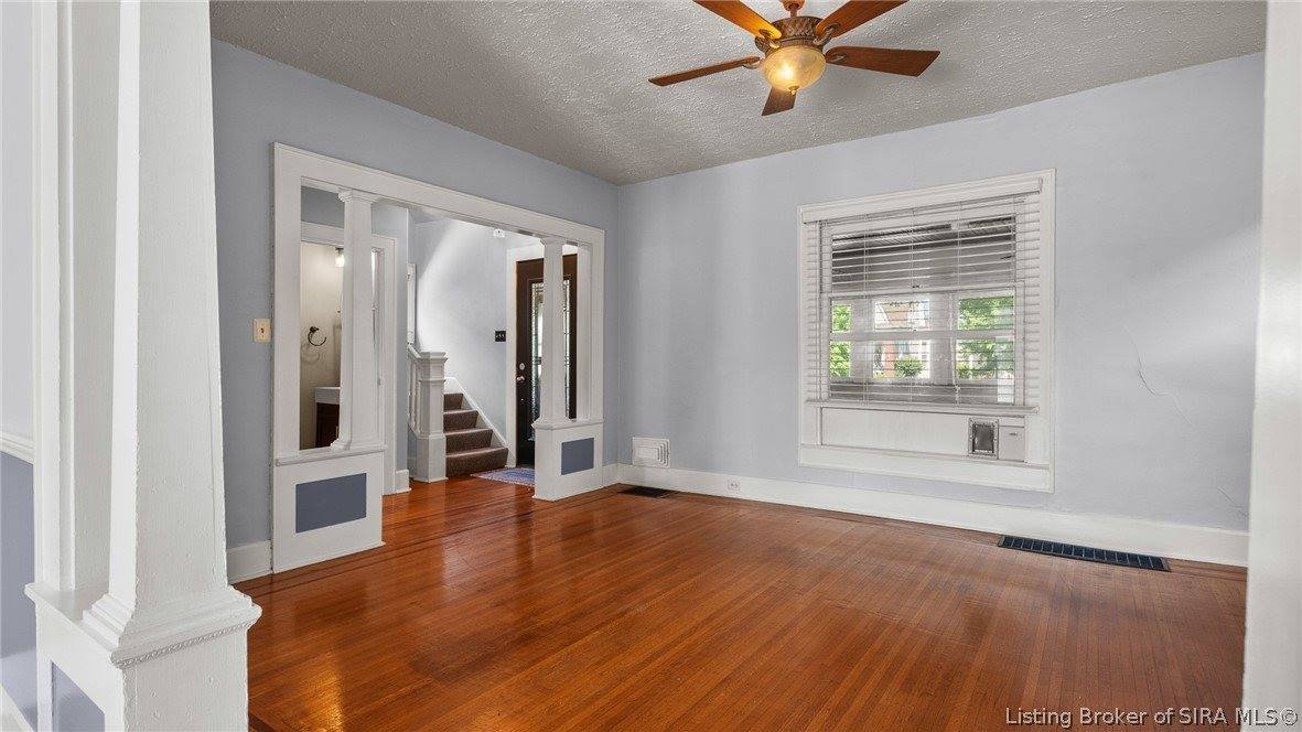 1602 Shelby Place, New Albany, IN 47150