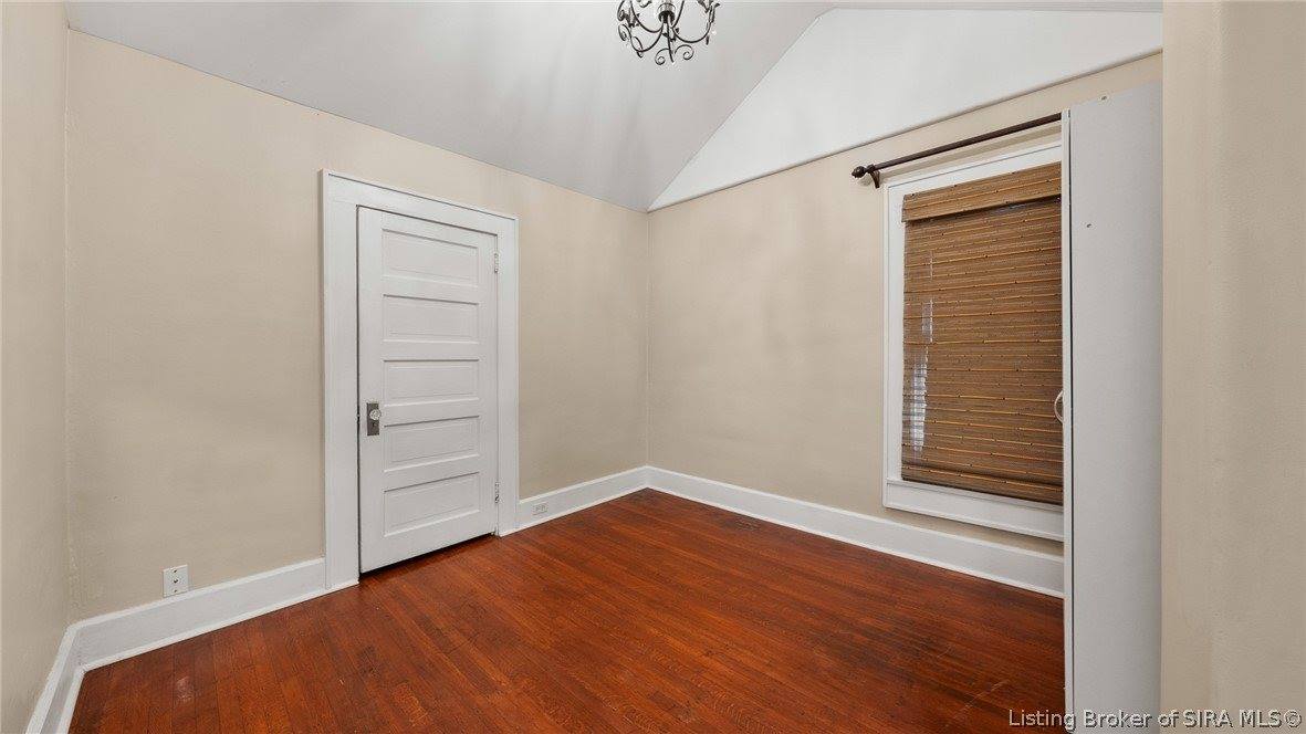 1602 Shelby Place, New Albany, IN 47150