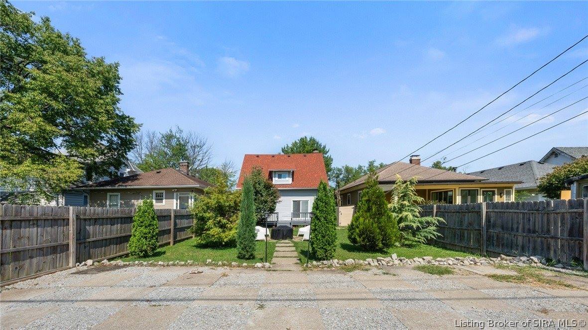 1602 Shelby Place, New Albany, IN 47150