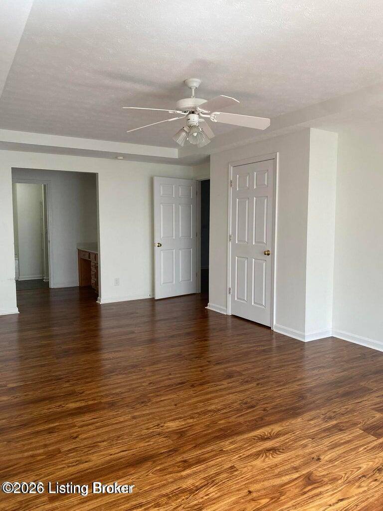 11305 Ridge Lake Dr, Louisville, KY 40272