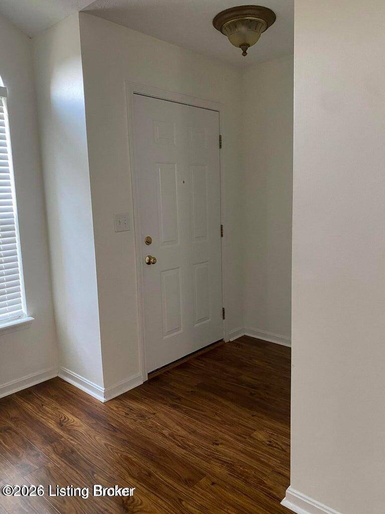 11305 Ridge Lake Dr, Louisville, KY 40272